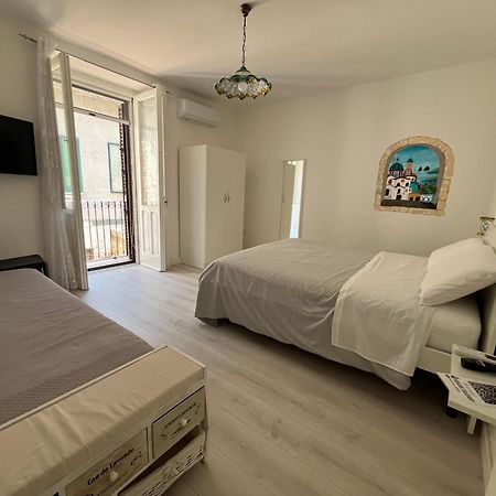 B&B Due Su Due Holiday Виетри Экстерьер фото