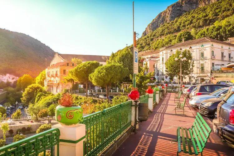 B&B Due Su Due Holiday Виетри Экстерьер фото