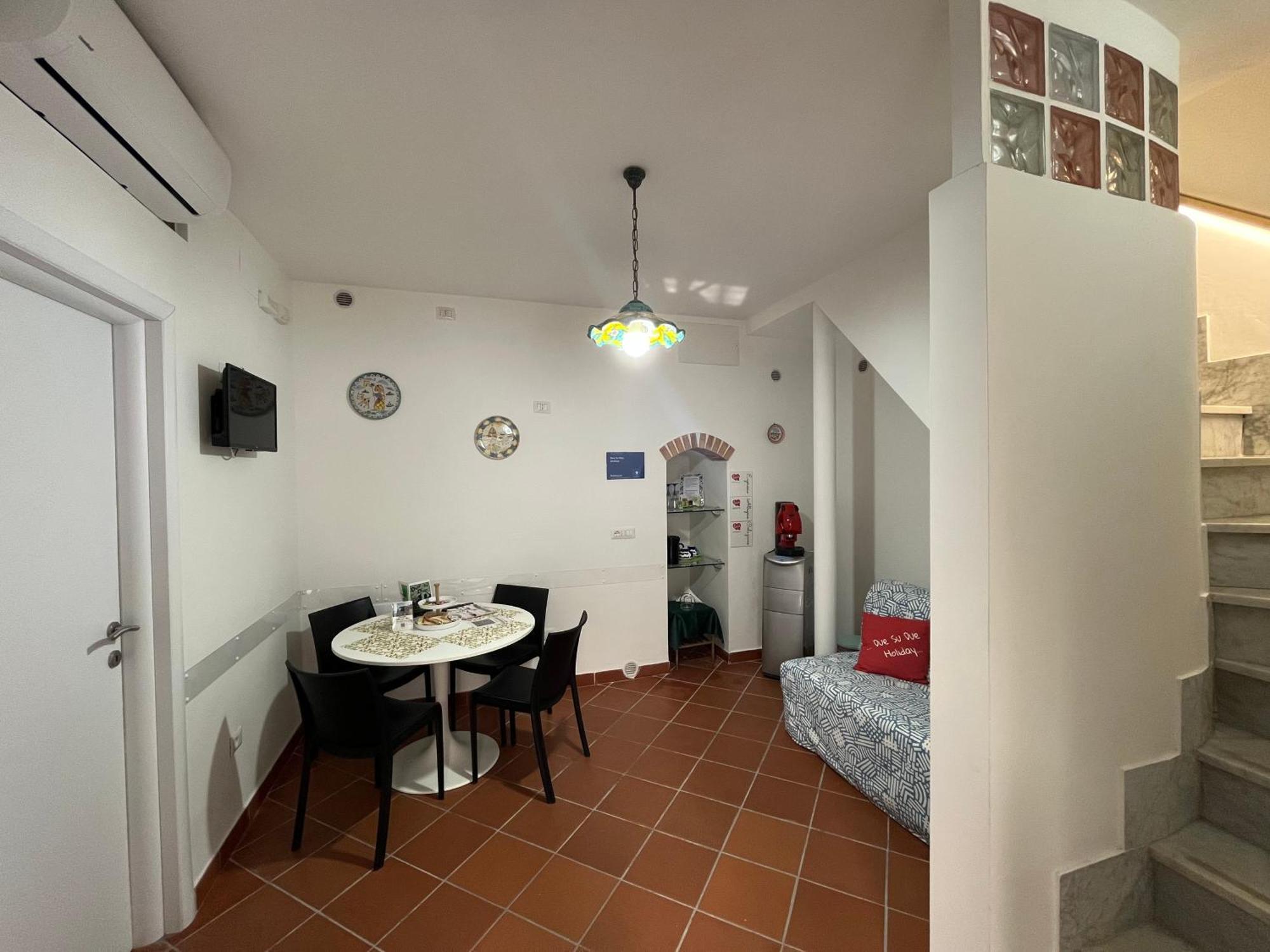 B&B Due Su Due Holiday Виетри Экстерьер фото